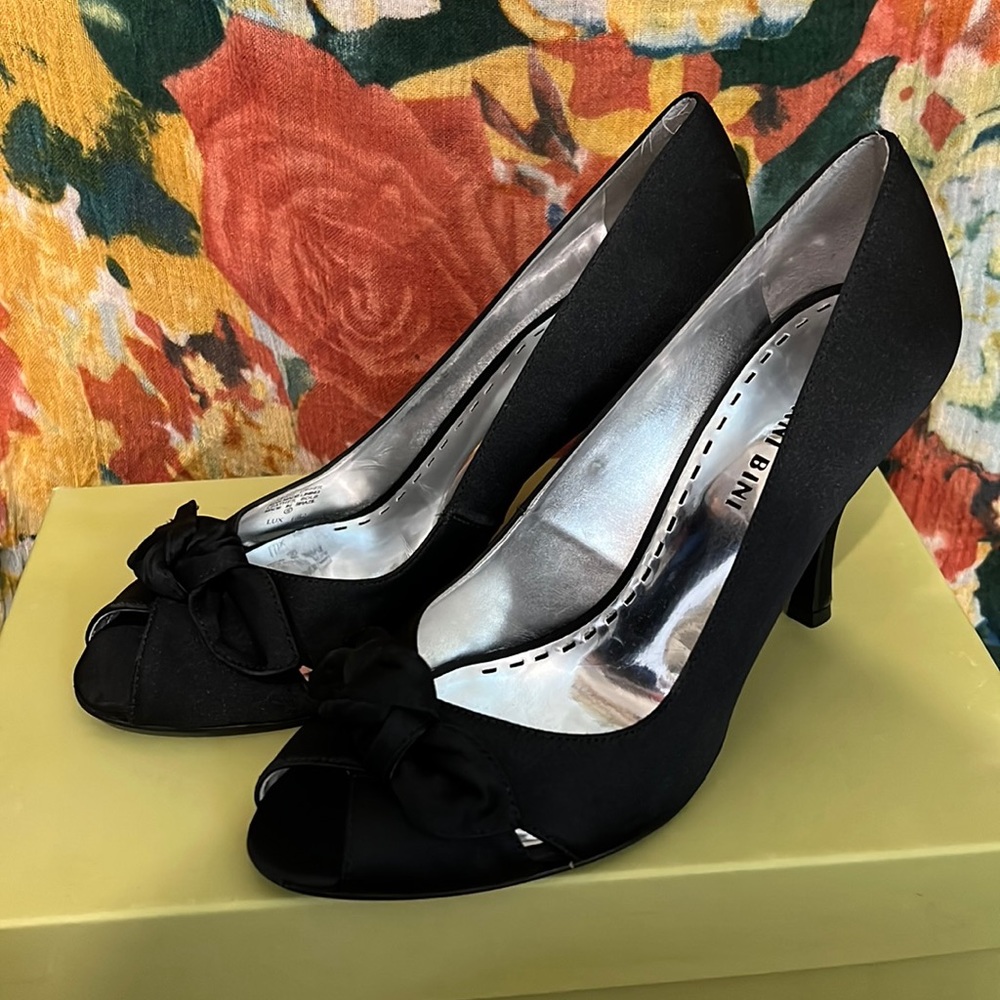 GIANNI BINI! Black heels!